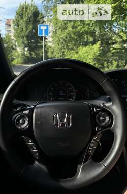 Седан Honda Accord 2016 в Львове