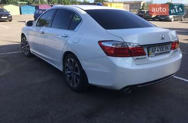 Седан Honda Accord 2013 в 