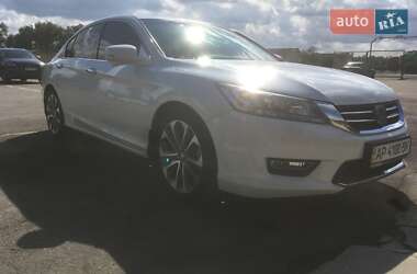 Седан Honda Accord 2013 в 