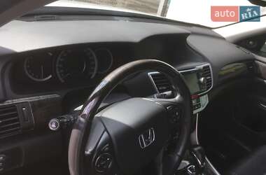 Седан Honda Accord 2013 в 