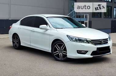 Седан Honda Accord 2013 в Кременчуці