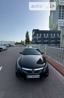 Купе Honda Accord 2011 в Києві