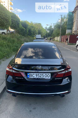 Седан Honda Accord 2016 в Львове