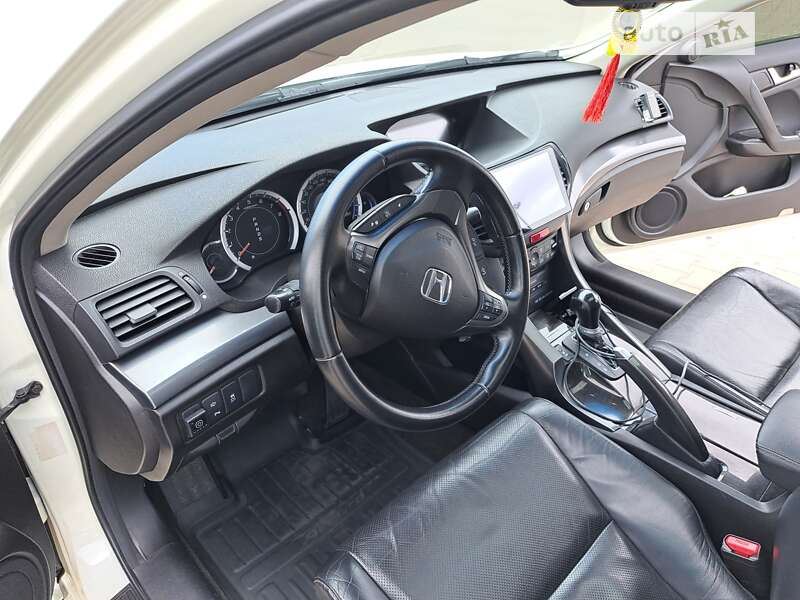 Седан Honda Accord 2011 в Києві