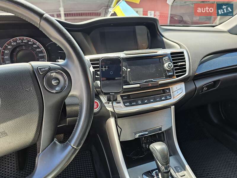 Купе Honda Accord 2012 в Измаиле