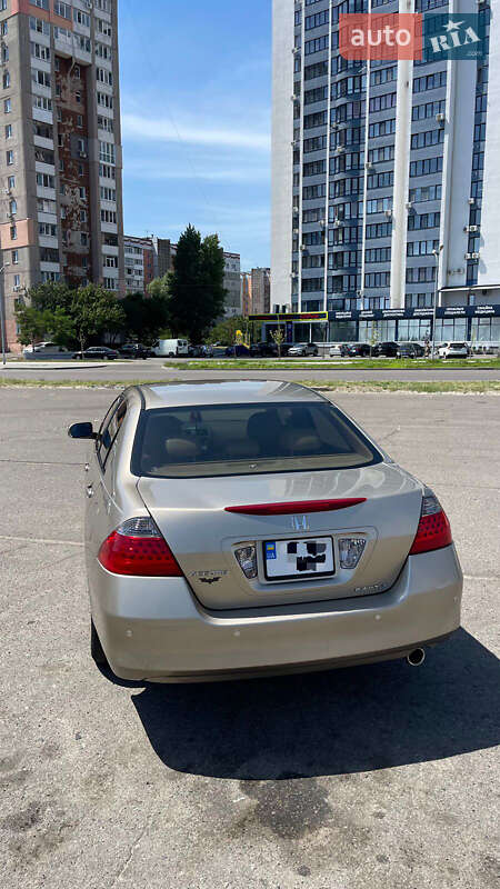 Седан Honda Accord 2006 в Черкасах