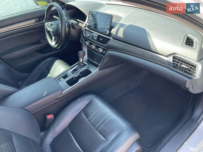 Седан Honda Accord 2018 в Ровно