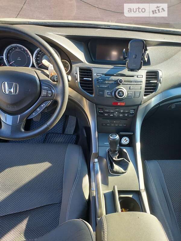 Седан Honda Accord 2012 в Киеве