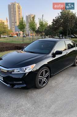 Седан Honda Accord 2016 в 