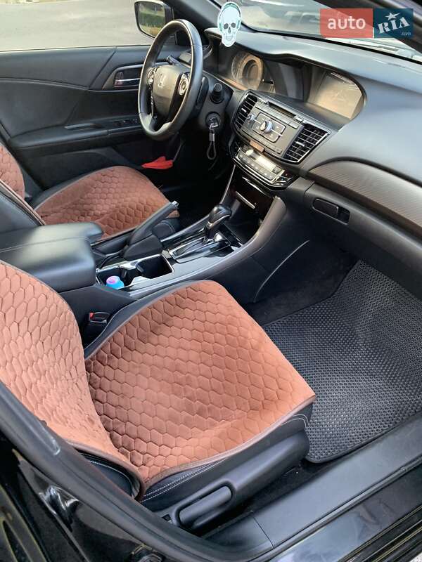 Седан Honda Accord 2016 в Днепре