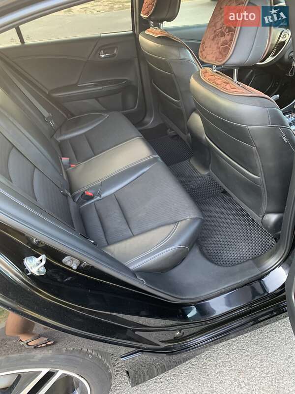 Седан Honda Accord 2016 в Днепре