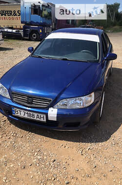 Седан Honda Accord 2001 в Надворной