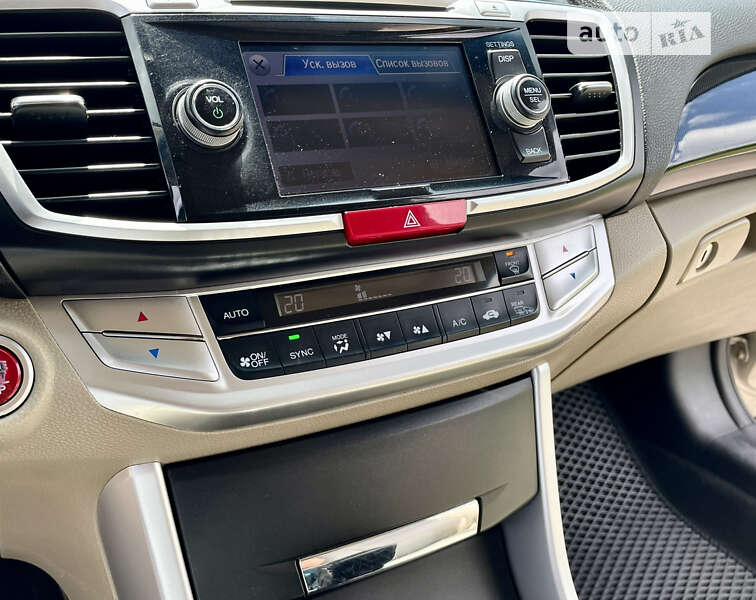 Седан Honda Accord 2013 в Ровно