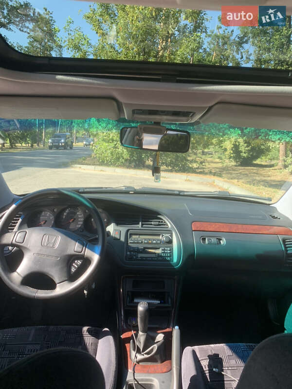 Седан Honda Accord 1999 в Черкасах