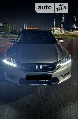 Седан Honda Accord 2013 в Бучі