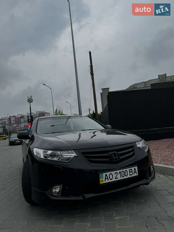 Седан Honda Accord 2011 в Луцке