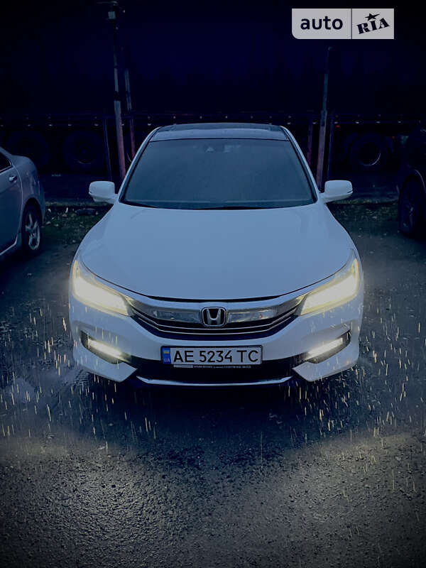 Седан Honda Accord 2012 в Дніпрі