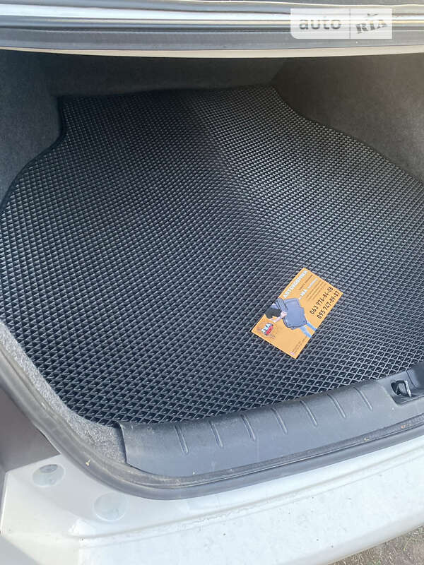 Седан Honda Accord 2012 в Дніпрі