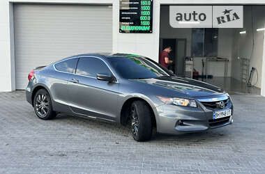 Купе Honda Accord 2012 в 