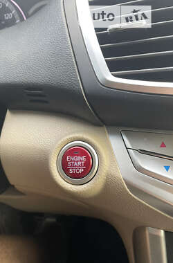 Седан Honda Accord 2012 в 