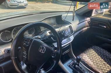 Седан Honda Accord 2014 в Киеве