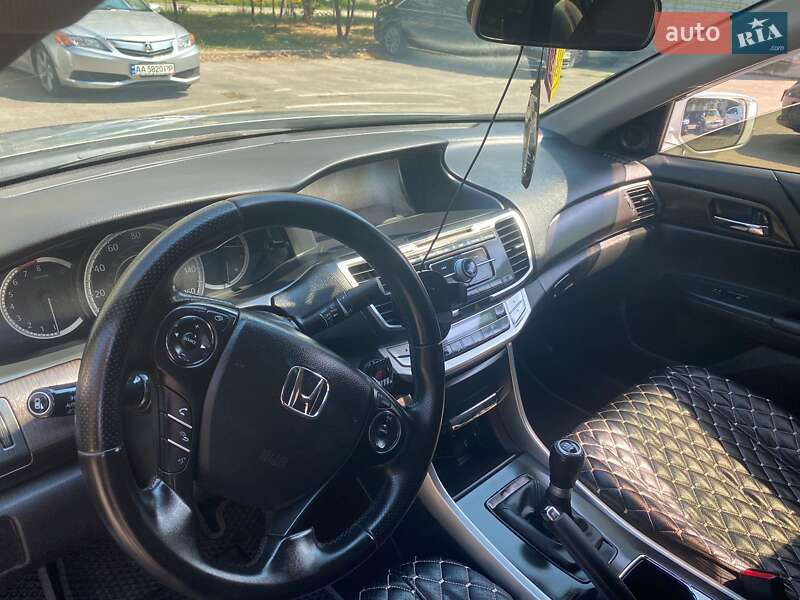 Седан Honda Accord 2014 в Киеве фото 12 Седан Honda Accord 2014 в Киеве