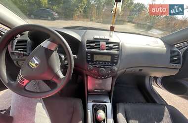 Седан Honda Accord 2004 в 