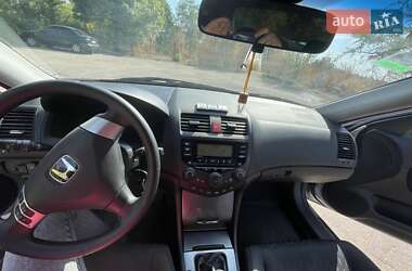 Седан Honda Accord 2004 в 