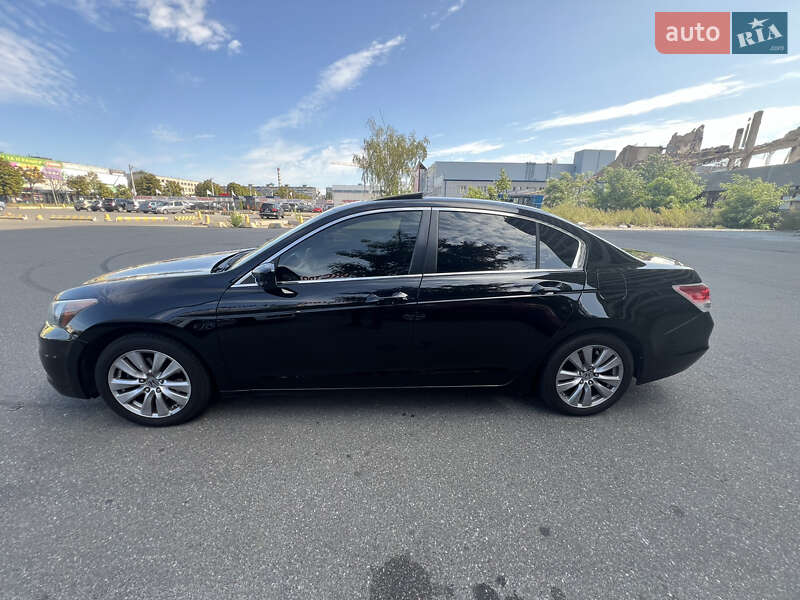 Седан Honda Accord 2011 в Киеве
