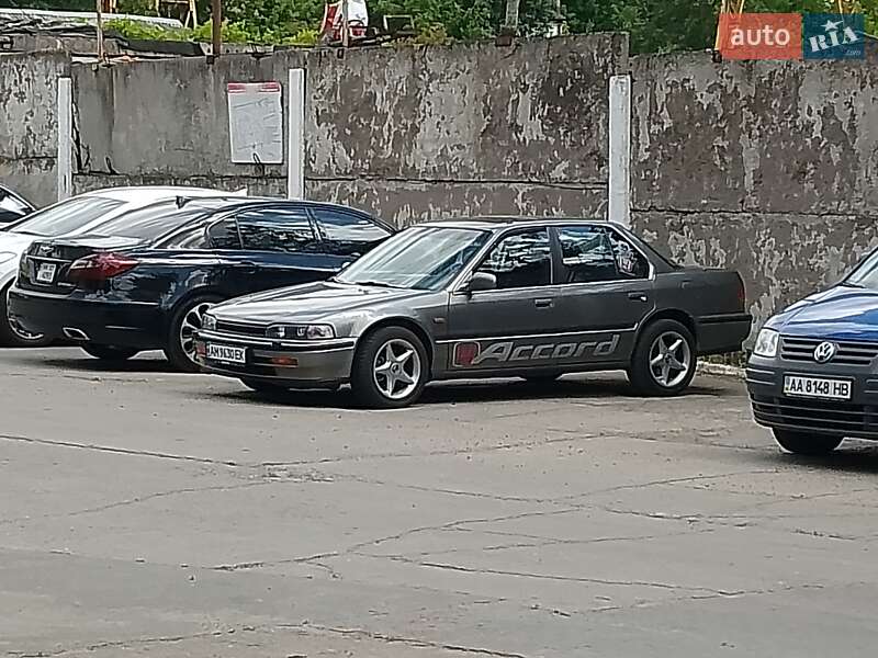 Седан Honda Accord 1991 в Малине