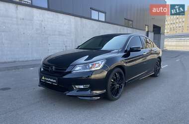 Седан Honda Accord 2013 в Києві