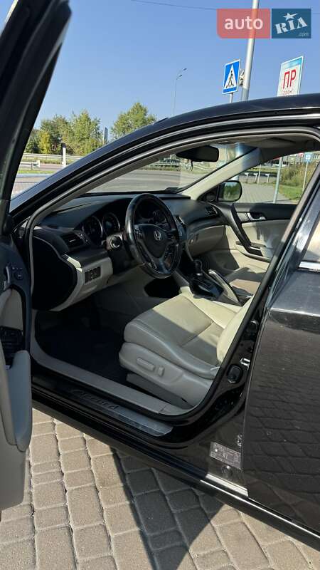Седан Honda Accord 2009 в Рівному