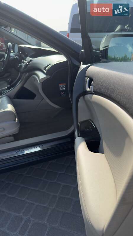 Седан Honda Accord 2009 в Рівному