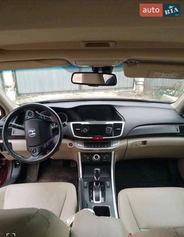 Седан Honda Accord 2013 в Черноморске