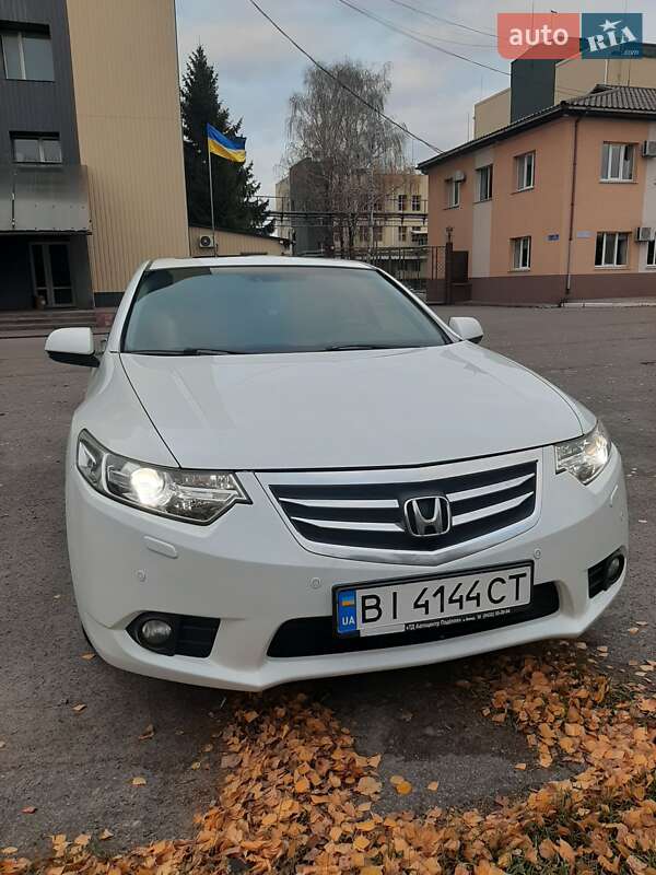 Седан Honda Accord 2012 в Лубнах