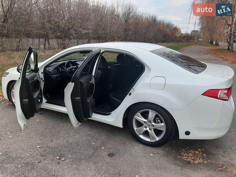 Седан Honda Accord 2012 в Лубнах