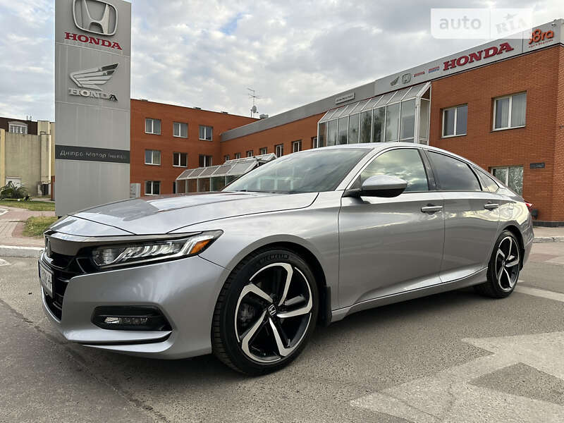 Седан Honda Accord 2020 в Киеве