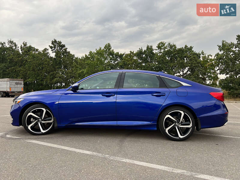 Седан Honda Accord 2020 в Киеве
