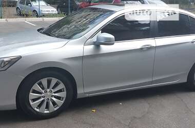 Седан Honda Accord 2013 в Киеве