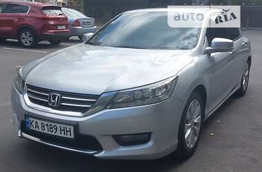 Седан Honda Accord 2013 в Киеве