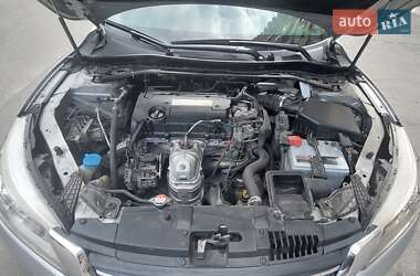 Седан Honda Accord 2013 в Києві