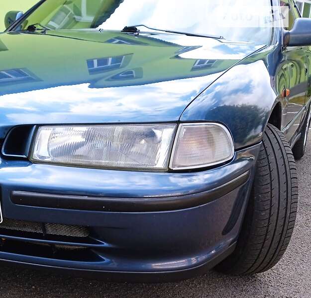 Седан Honda Accord 1993 в Мені