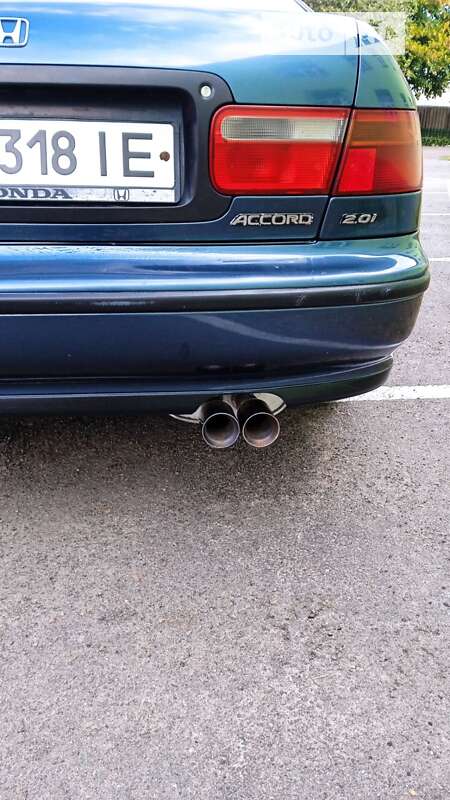 Седан Honda Accord 1993 в Мені