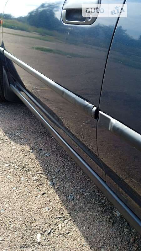 Седан Honda Accord 1993 в Мені