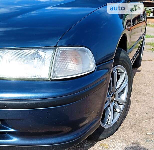 Седан Honda Accord 1993 в Мені