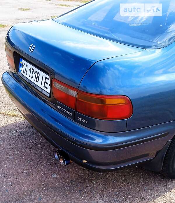 Седан Honda Accord 1993 в Мені