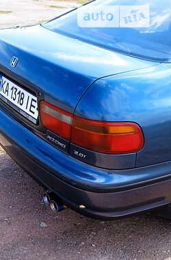 Седан Honda Accord 1993 в 