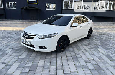 Седан Honda Accord 2011 в Ахтырке