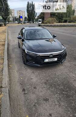 Седан Honda Accord 2018 в Киеве