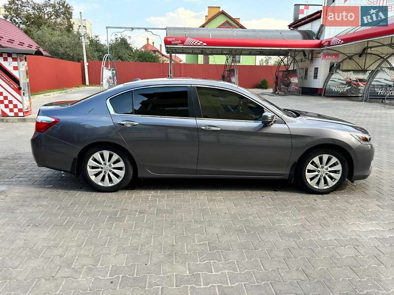 Седан Honda Accord 2014 в Львові